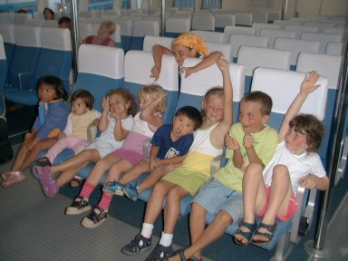 In de ferry naar Discovery Bay